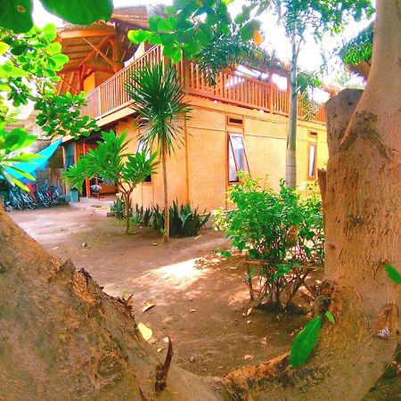 Hotel Lima Bintang Gili Trawangan Zewnętrze zdjęcie