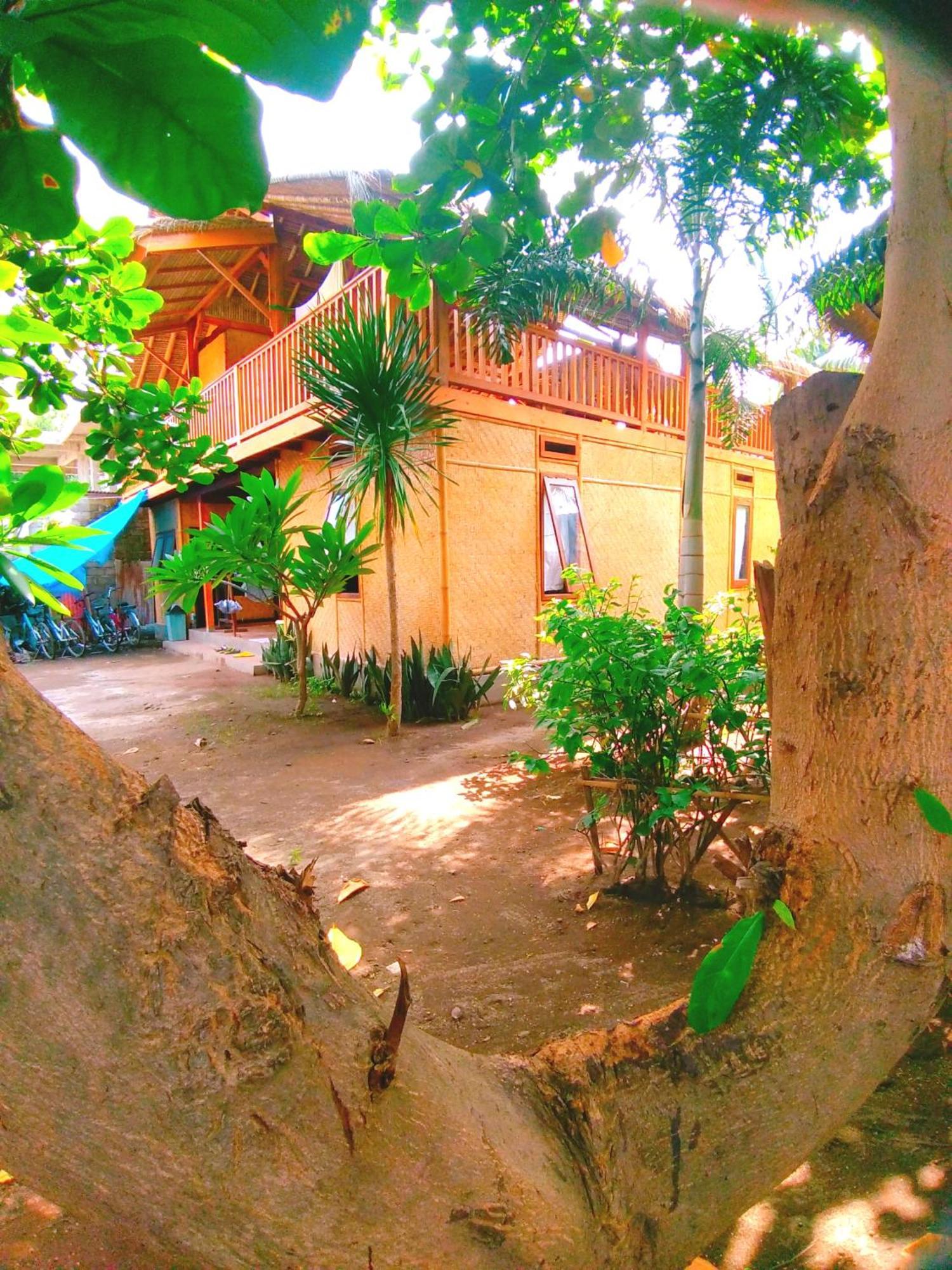 Hotel Lima Bintang Gili Trawangan Zewnętrze zdjęcie