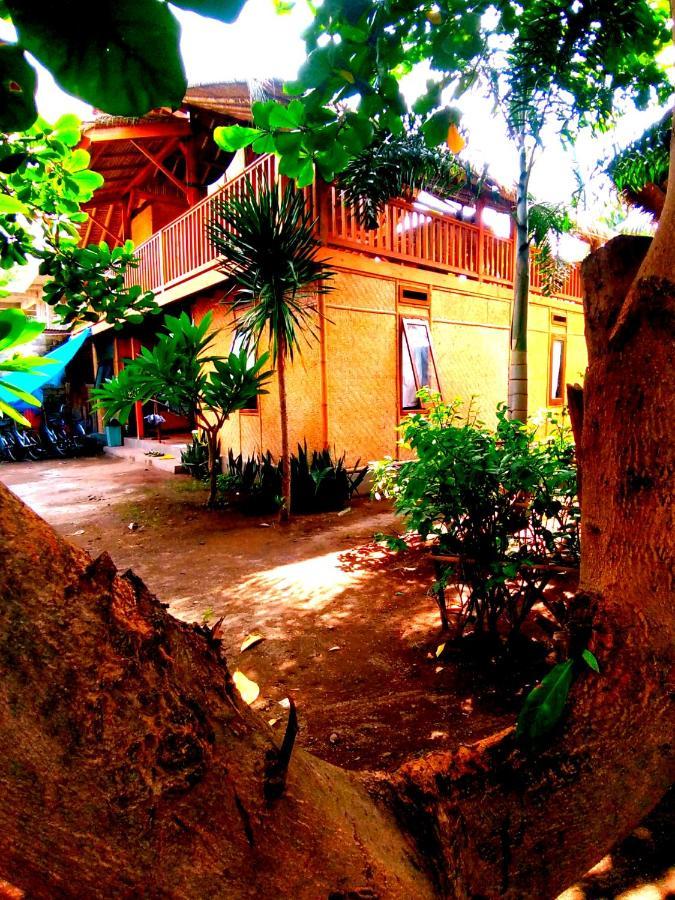 Hotel Lima Bintang Gili Trawangan Zewnętrze zdjęcie