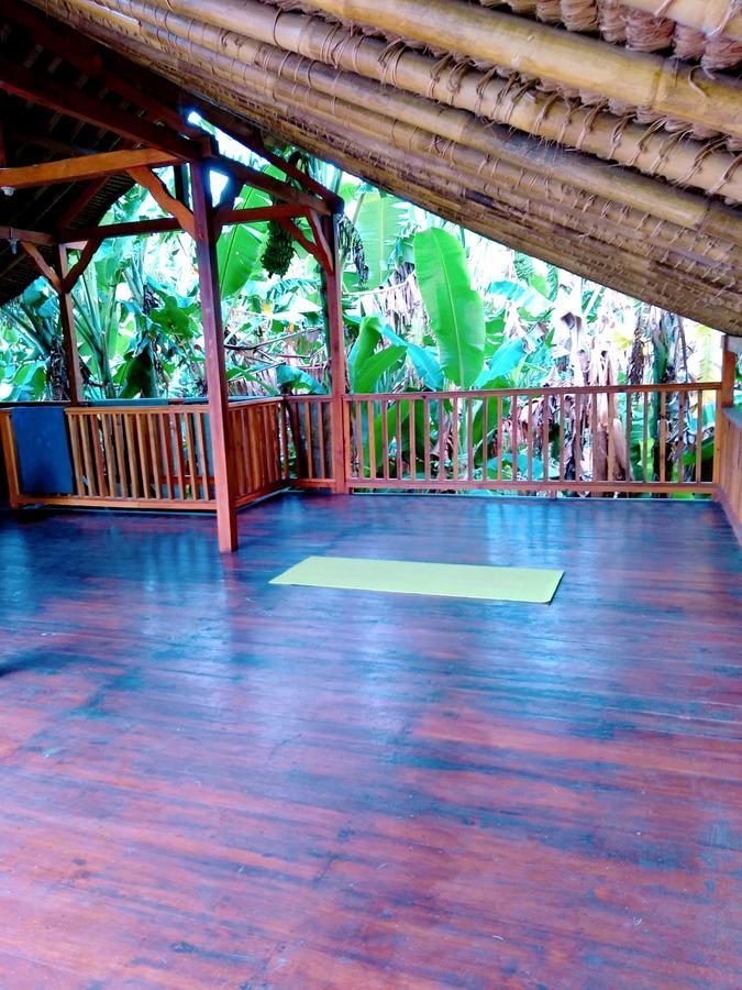 Hotel Lima Bintang Gili Trawangan Zewnętrze zdjęcie