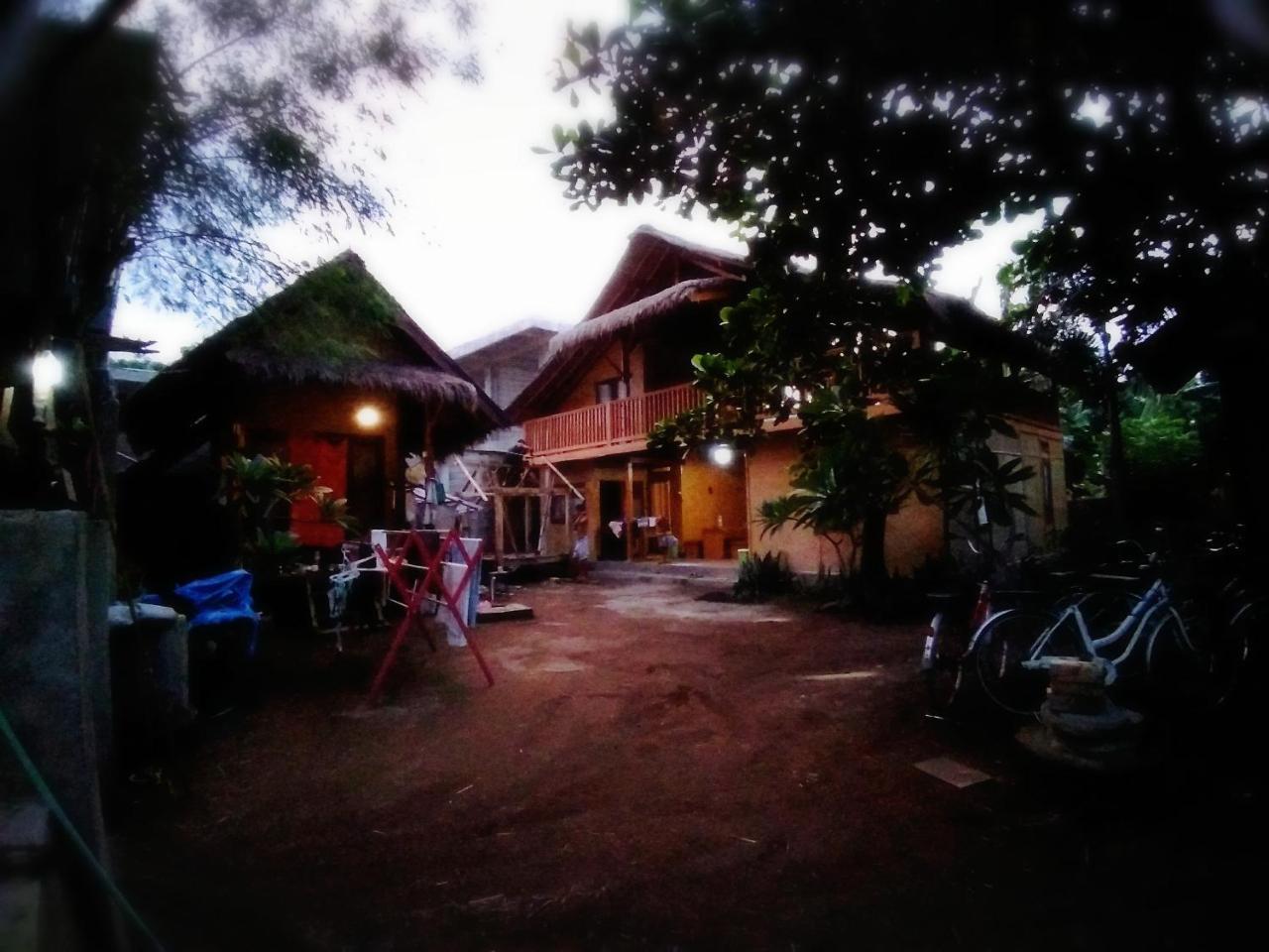 Hotel Lima Bintang Gili Trawangan Zewnętrze zdjęcie